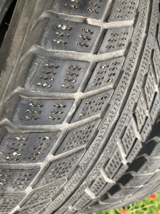 215/65/16 В наличии 2 шт