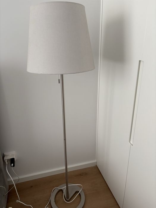 Candeeiro pe Ikea