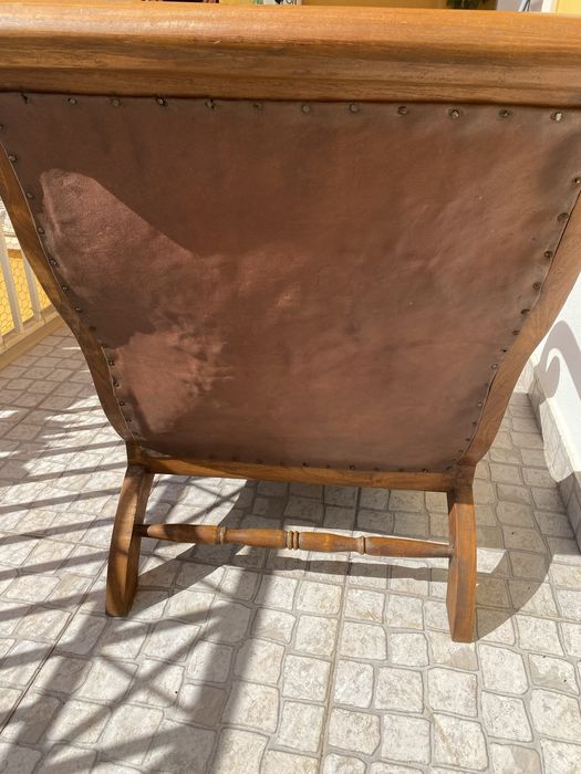 Cadeirao de mandeira maciça