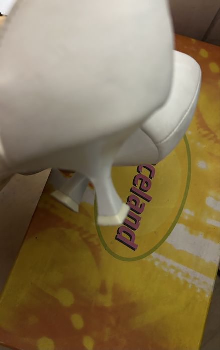 Buty damskie ślubne na obcasie