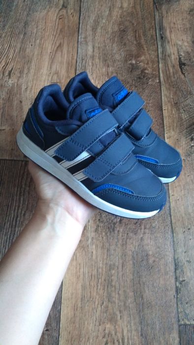Buty marki adidas na rzepy dla chlopca 29