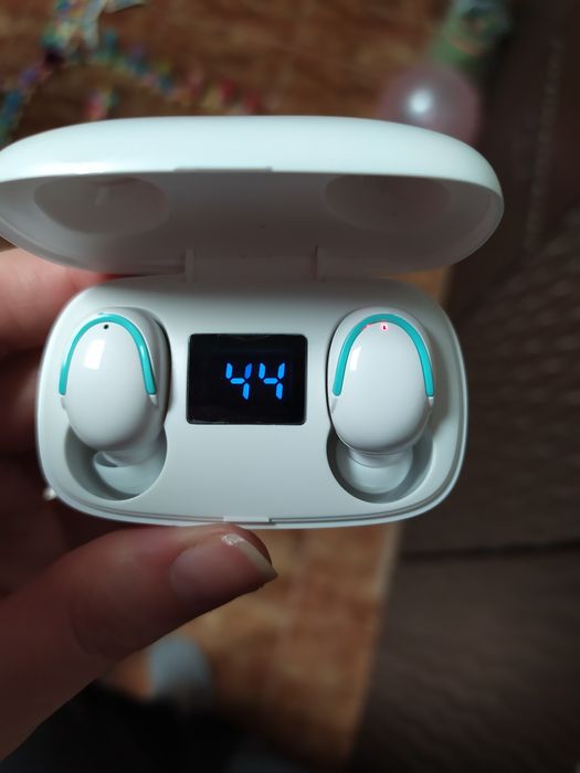 Сенсорні бездротові навушники. Безпроводные наушники сенсорные