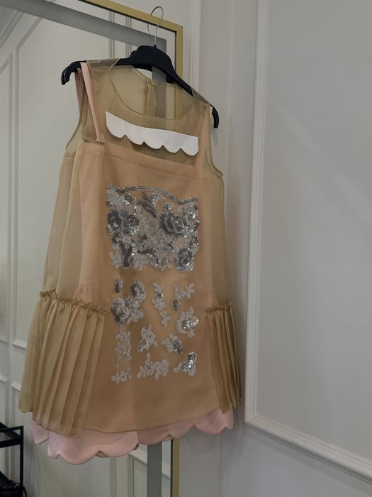 Оренда сукні miu miu