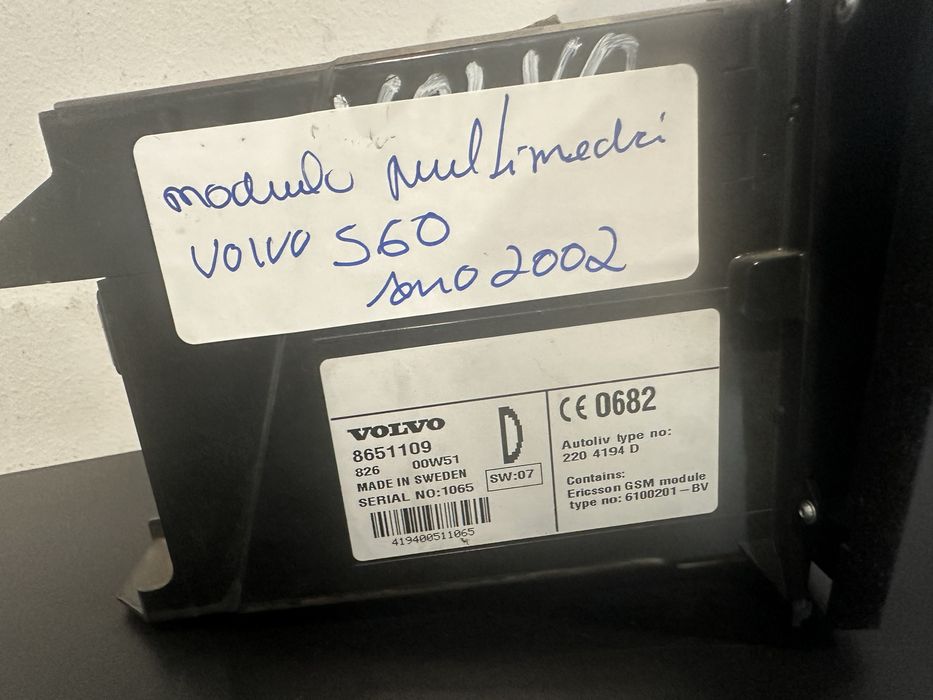 Modulo multimédia volvo s560  ano 2002