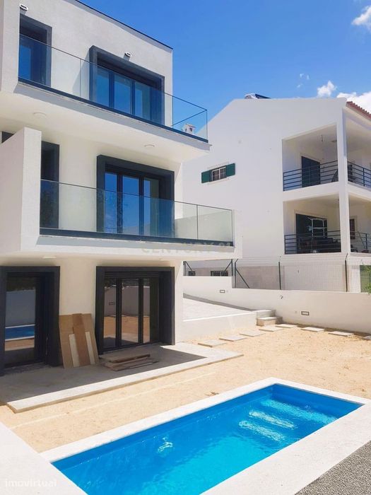 Moradia T4 em Construção na Sobreda, Almada