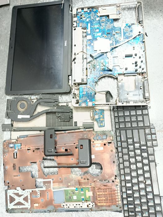 Ноутбук Dell 6540 на запчастини