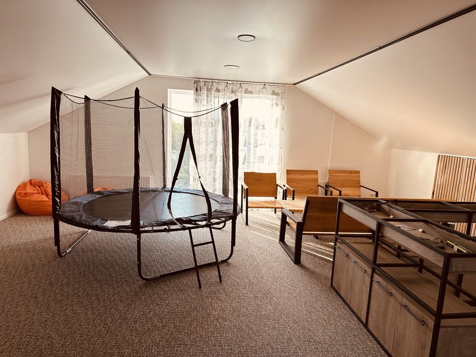 Продажа нового 2-эт. Дома 260м2 район Лесопарковая.