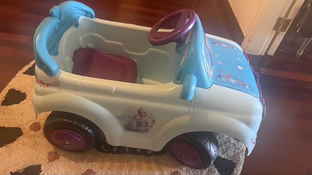 Carro electrico frozen