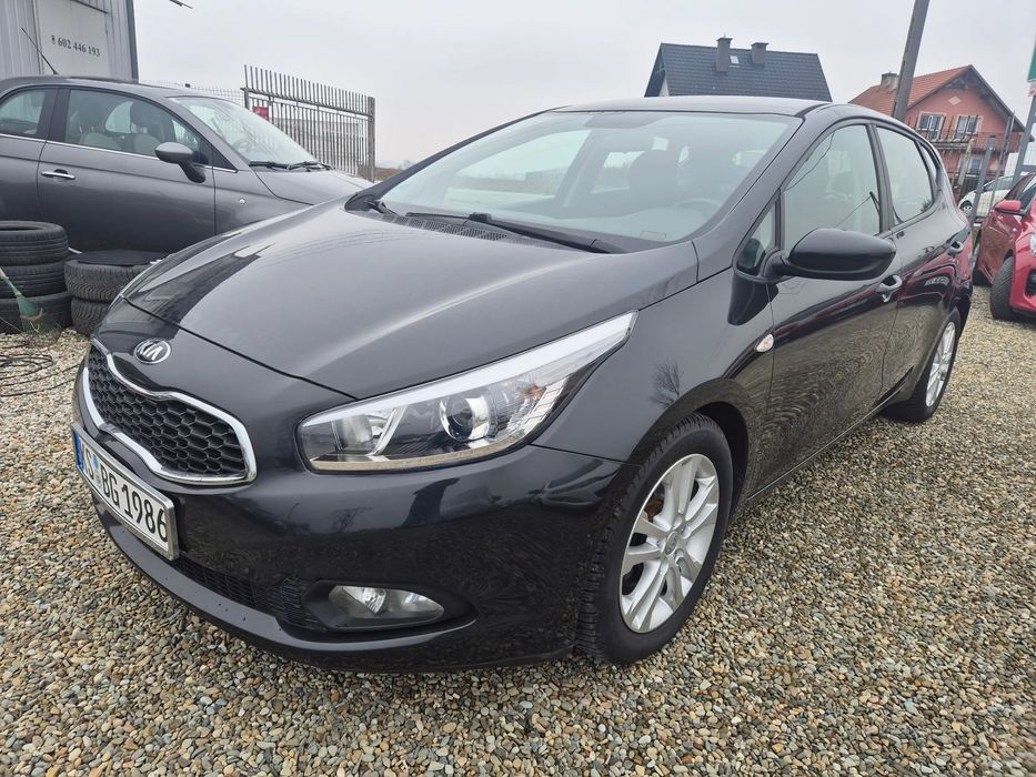 Kia Ceed 1,4 BENZ 6 biegów bardzo ładny opłacony
