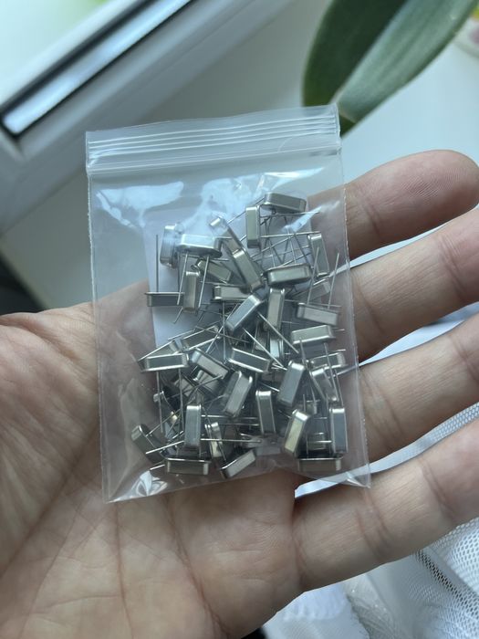 Кварцевий резонатор 4,332 МГц