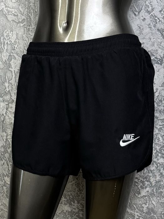 Nike dri-fit шорты М размер женские беговые черные