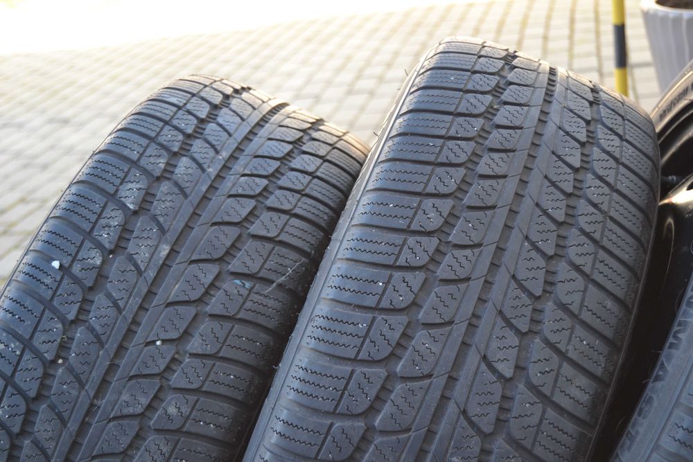 4x zima 225/55r17 Sunny Snowmaster komplet tanio 225/55-17