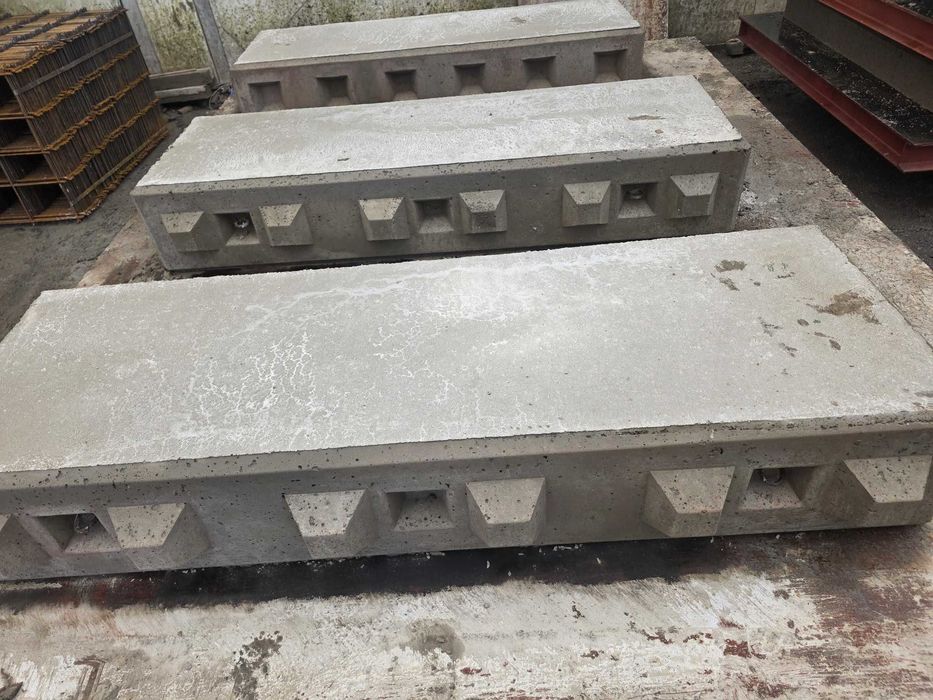 | BLOKI BETONOWE | 180 × 30 × 60 cm | MUR OPOROWY |