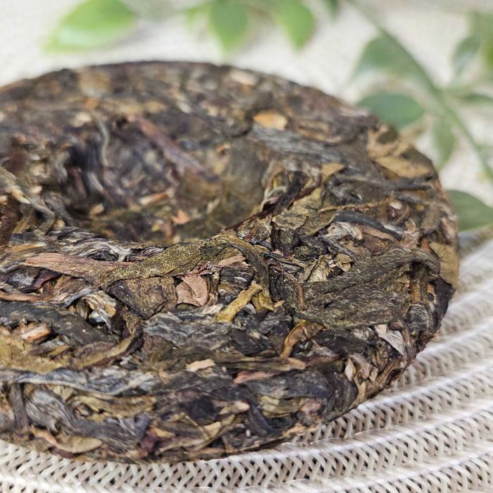 Шэн пуэр 2023г 》китайский зеленый чай 100г《 знаменитые горы Юньнань