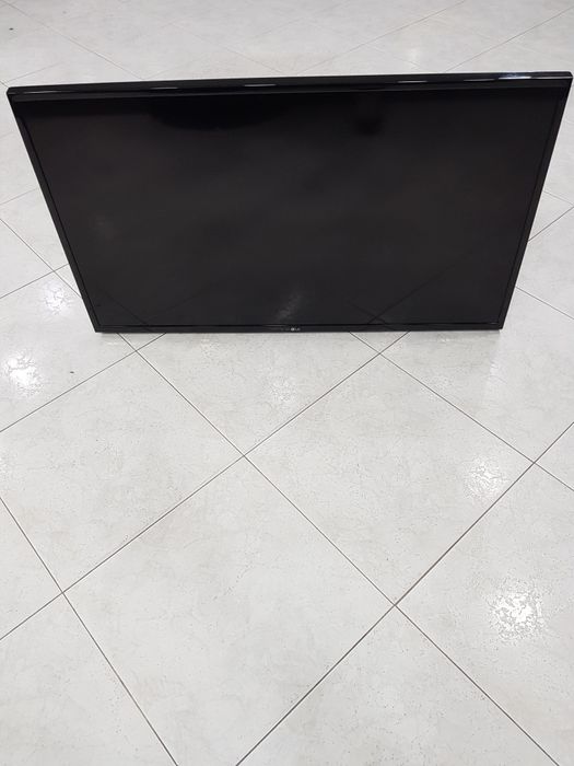 Televisor  LG 43' com comando