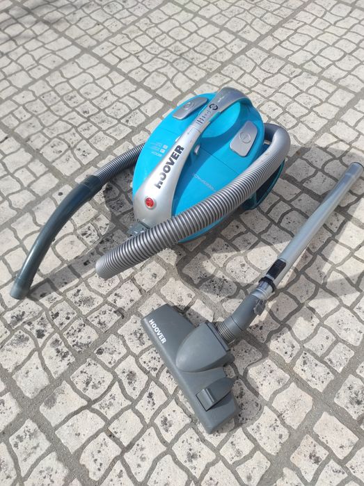 Aspirador Hoover.