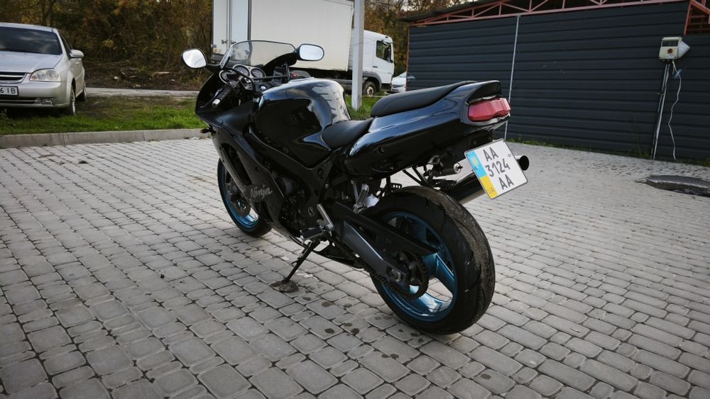 Кавасаки ZX9R 1996