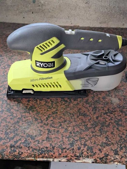 Lixadora RYOBI 280W