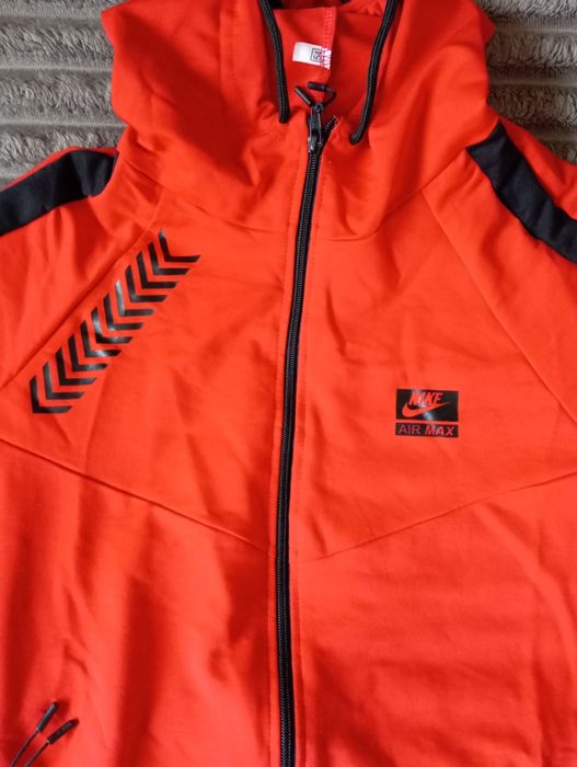 Продам костюм найк