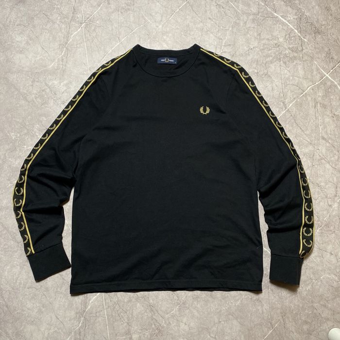 лонгслів fred perry на лампасах