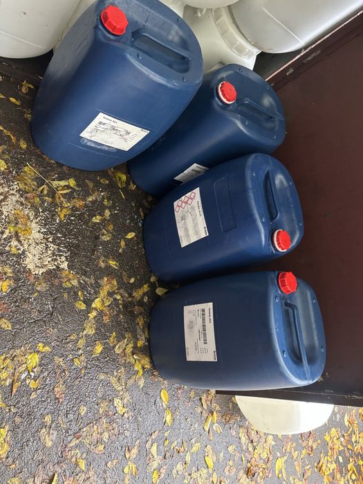 Каністри на 60л пластикові