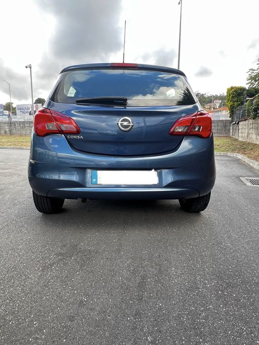 Corsa E Hatchback 1.2 com 110 mil Km como novo
