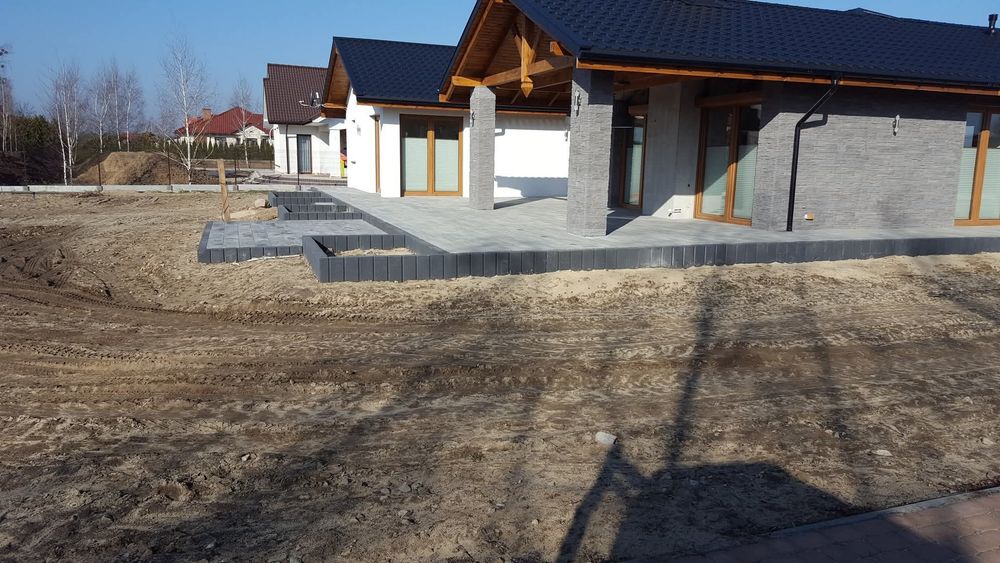 Układanie kostki i galanterii betonowej 
.