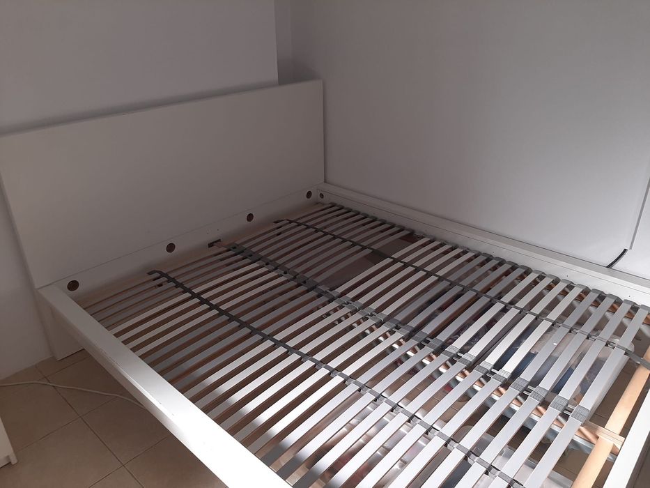 Cama Ikea Malm branca 160x200