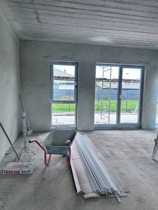 Продаж котеджів р-н Садовий