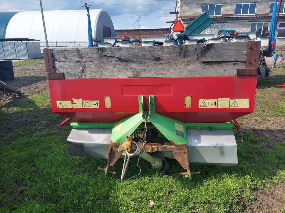 Unia MX950 Розкидач мінеральних добрив