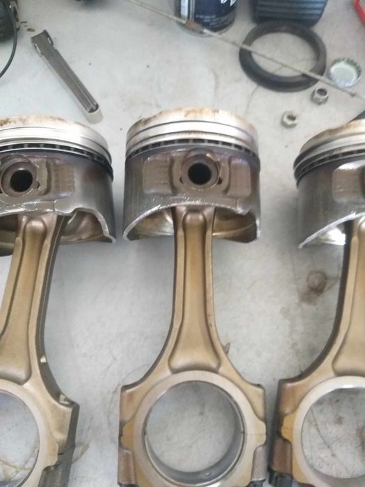 Tłoki i korbowody 2jz GTE.