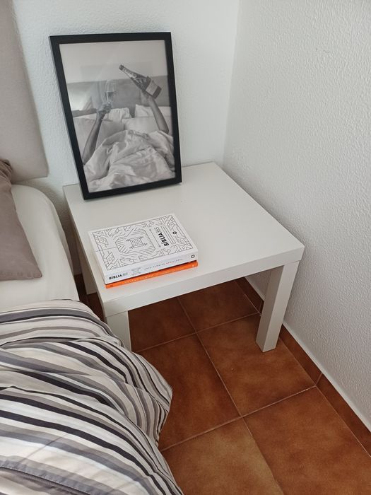 Cômoda + mesa lateral