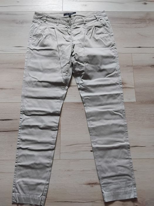 Beżowe spodnie damskie 42