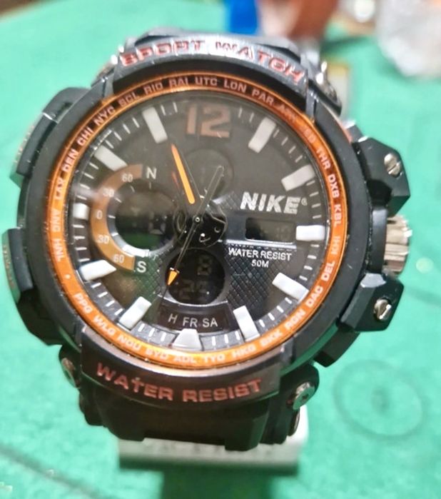 Relógio cronografo Nike ,world timer,wr 50 m ,novo