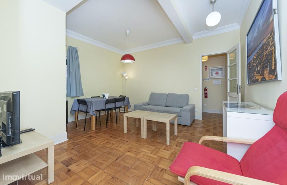 Quarto - localizado em Sete Rios Lisbon