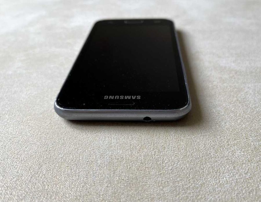Мобільний телефон samsung galaxy j1 2016 duos смартфон робочий