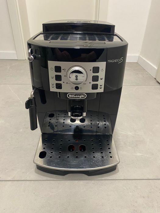 Кавоварка DeLonghi Magnifica S