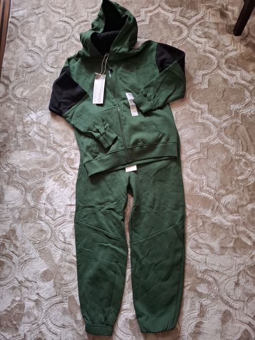 Dres chłopięcy spodnie+bluza r. 140 NOWY Sinsay