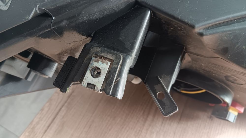 Lampa przednia lewa Iveco Daily VI