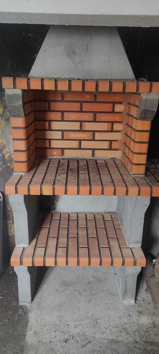 Churrasqueira Em Pedra como Nova