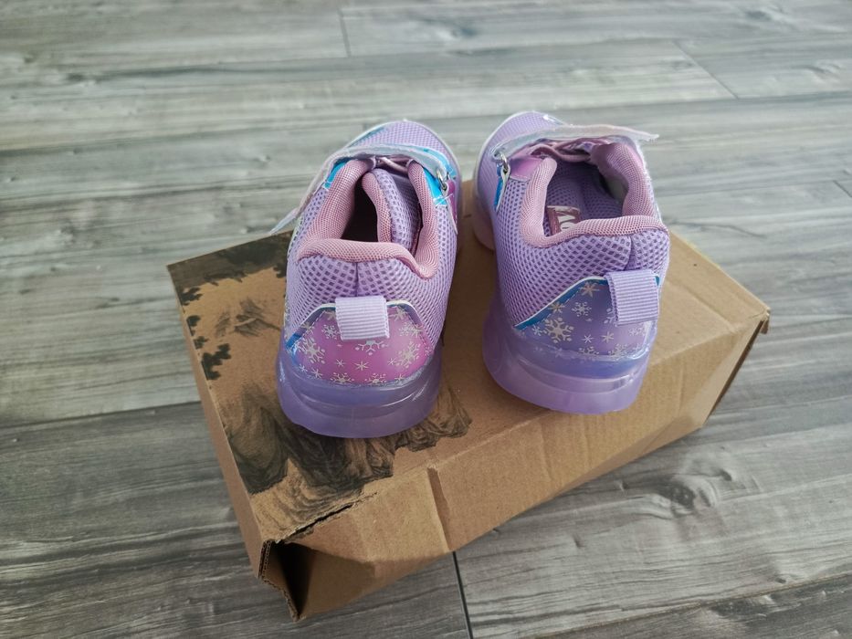 Buty Frozen na stopę 15 cm świecą