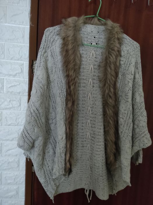 Casaco castanho com pelo