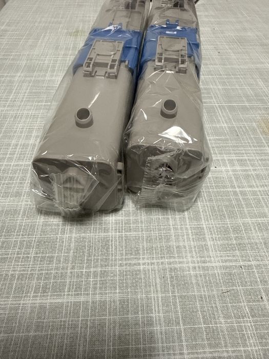 Cartuchos de toner  OKI selados ciano e magenta