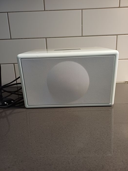 Продам колонку  Geneva Sound System Model S