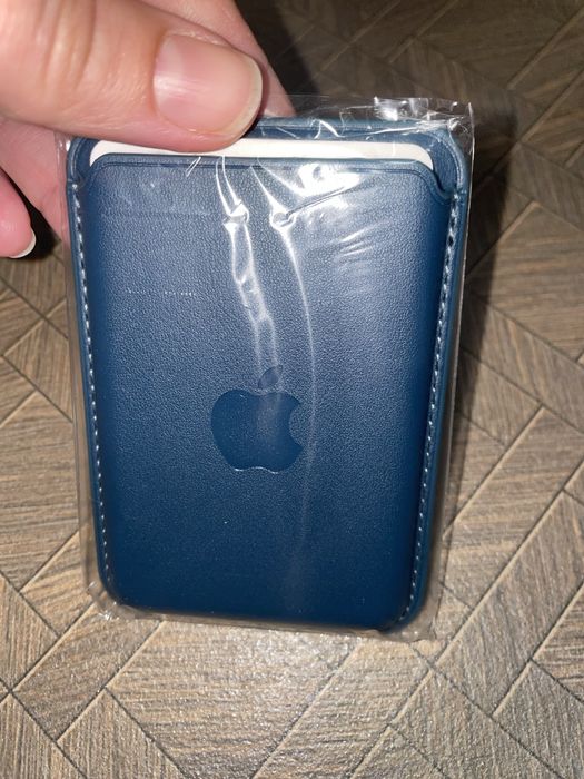 Чохол-гаманець iPhone FineWoven Wallet with MagSafe