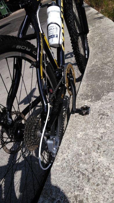 Bicicleta de BTT, marca Coluer, modelo  poison, Roda 26, tamanho M.