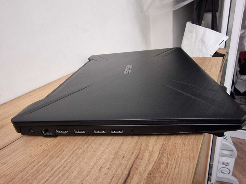 Asus Tuf Gaming FX505D/IPS/Ryzen 5 3550H/16GB/256SSD/GTX1050