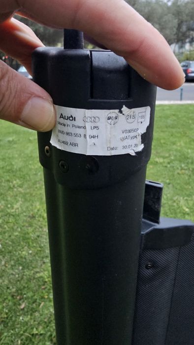 Chapeleira original Audi A4, muito bom estado.