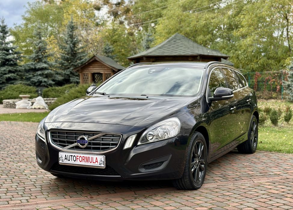 Volvo V60 2013 рік 1.6 diesel