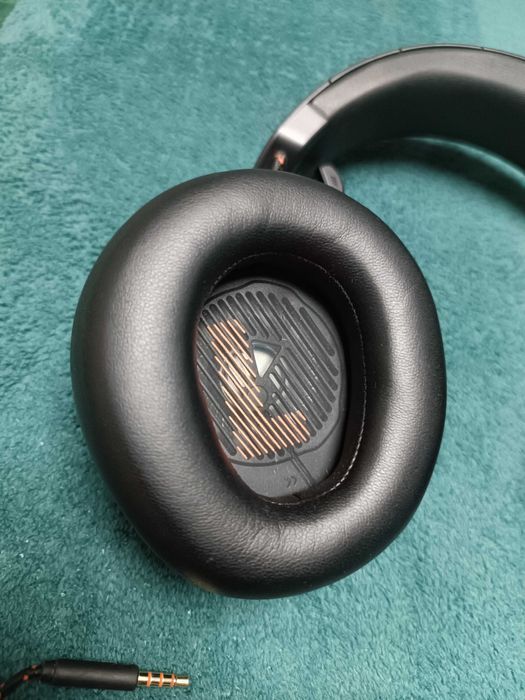 JBL QUANTUM 800 słuchawki w super stanie